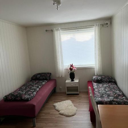 Bedroom In City Centre, No Shower Available โอเลซุนด์ ภายนอก รูปภาพ